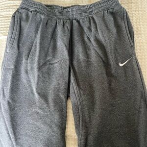 Nike Men Sweatpants